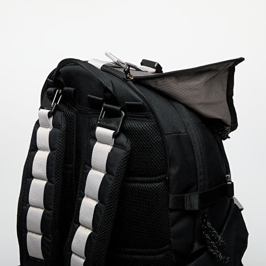 人気！【Nike】 ACG DAYMAX 25L バックパック/ポケットたくさん Black Nike ACG 'DAYMAX' Backpack - JD Sports Global
