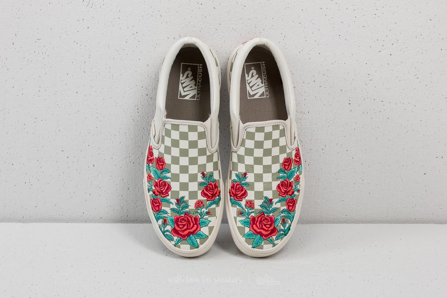 Men s shoes Vans Classic Slip On D Rose Embroidery Marshmallow
