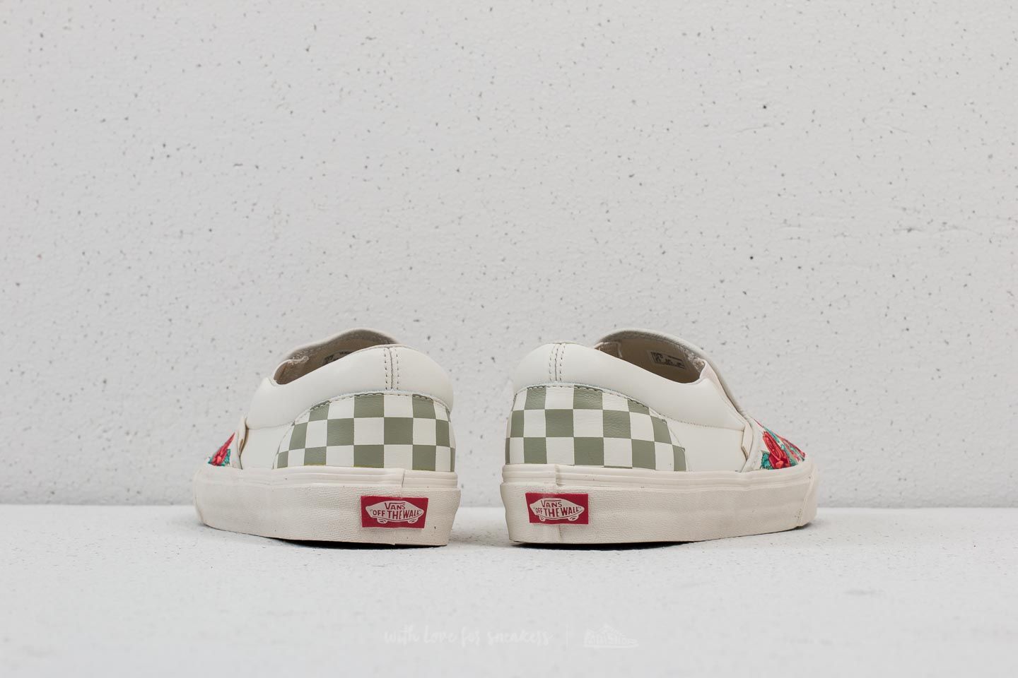 Herren Sneaker und Schuhe Vans Classic Slip On D Rose Embroidery Marshmallow Footshop