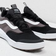 Vans breeze 2025 ultrarange shoes