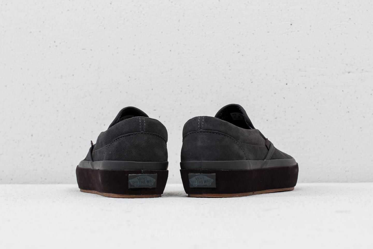 Ženski čevlji Vans Classic Slip-On Platform (Suede Outsole) Asphalt/ Licorice