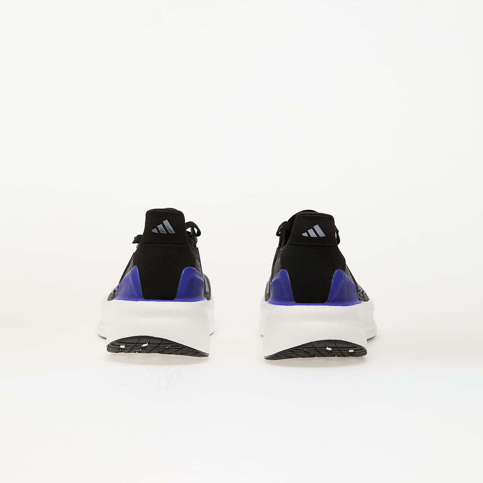 Miesten kengät adidas UltraBOOST 5 Core Black/ Core Black/ Core Black