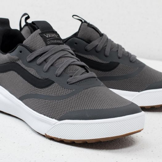 Vans ultrarange rapidweld asphalt top
