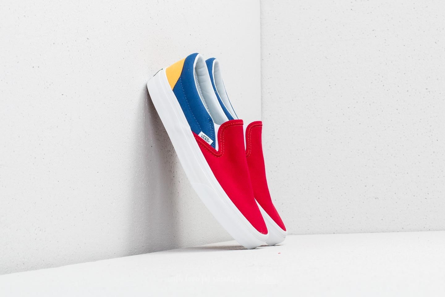 Men's shoes Vans Classic Slip-On (Vans Yacht Club) Red/ Blue/ Yellow