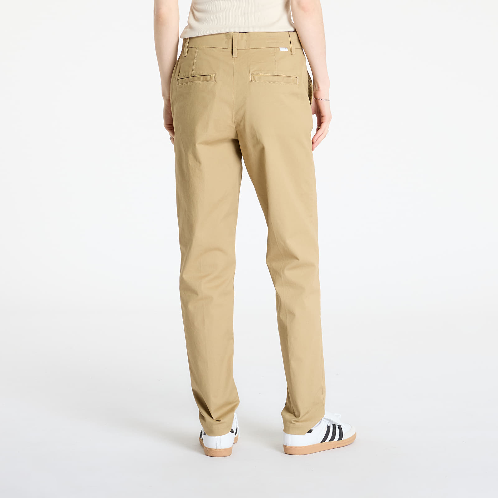 Byxor och jeans Levi's® Essential Chino Pants Khaki