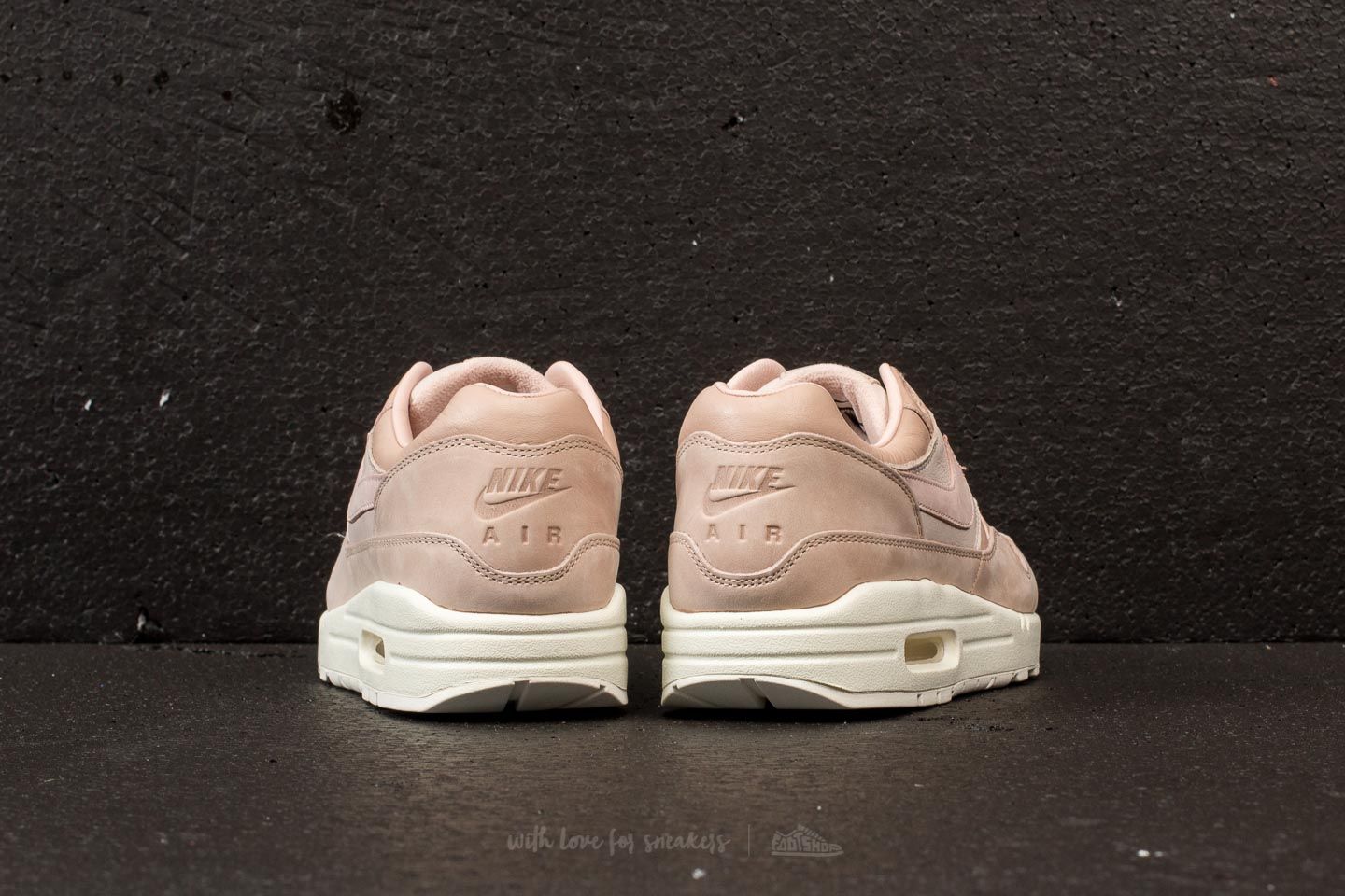 Nikelab air max 1 pinnacle sand hot sale