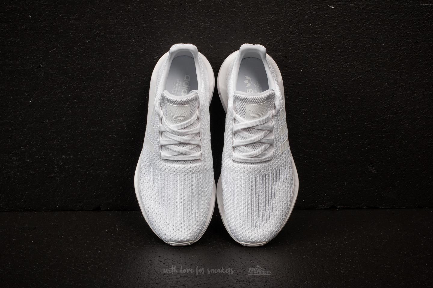 Dámské tenisky a boty adidas Swift Run W Ftw White/ Ftw White/ Ftw White