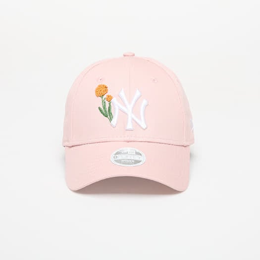 New Era New York Yankees Womens MLB Beaded 9FORTY Adjustable Cap Pastel Pink