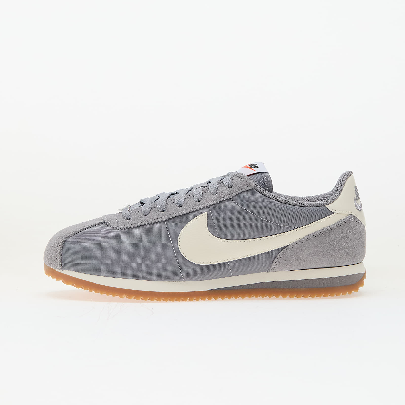 Zapatillas Nike W Cortez Textile Cement Grey/ Sail-Gum Light Brown EUR 43