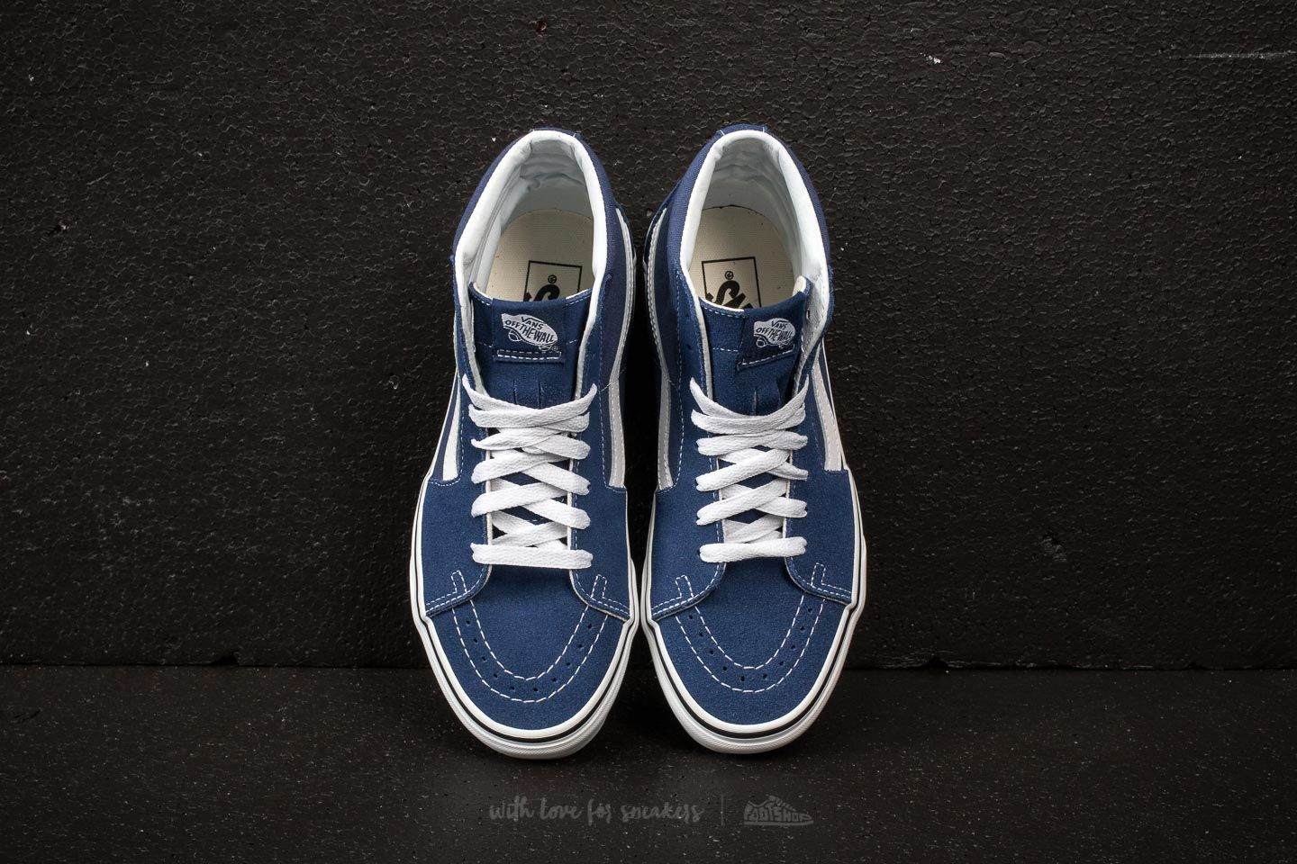 Navy blue hotsell vans sk8 hi