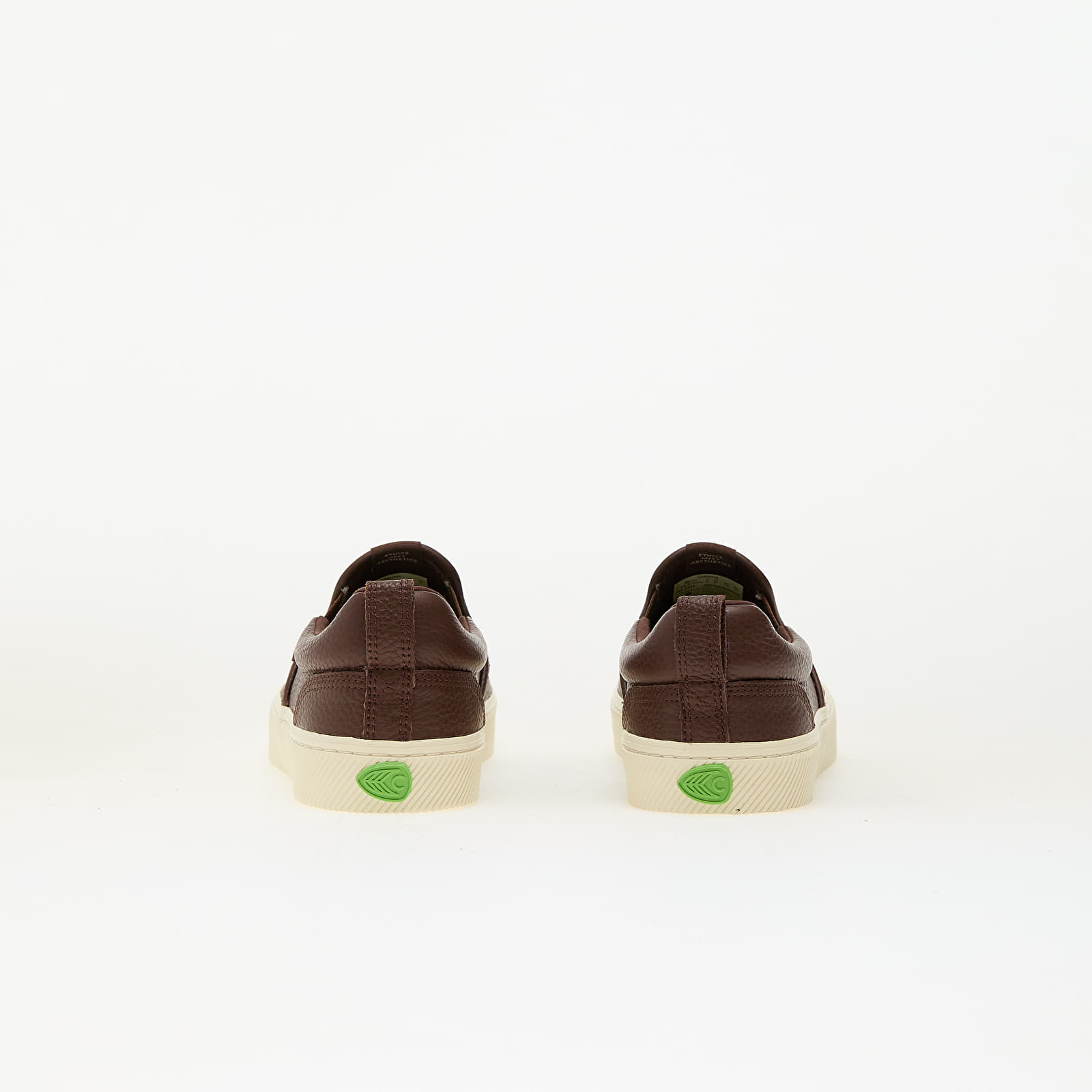 Női cipők Cariuma W Slip-On Brown