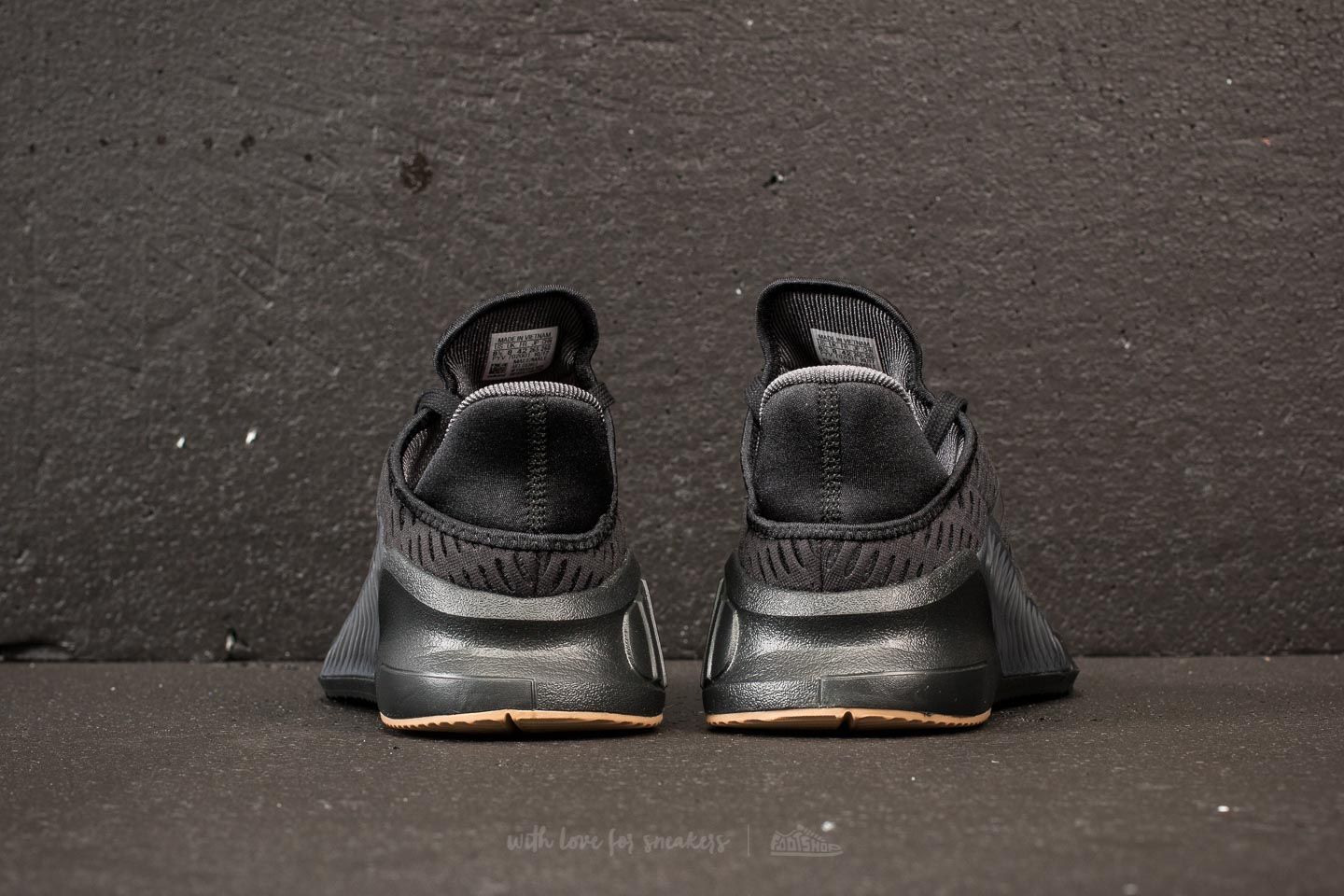 Мъжки кецове и обувки adidas Climacool 02/17 Core Black/ Carbon/ Gum 416