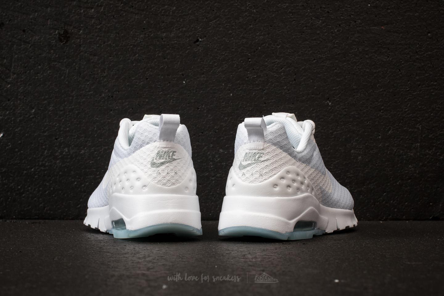 Női cipők Nike Wmns Air Max Motion LW White/ Black