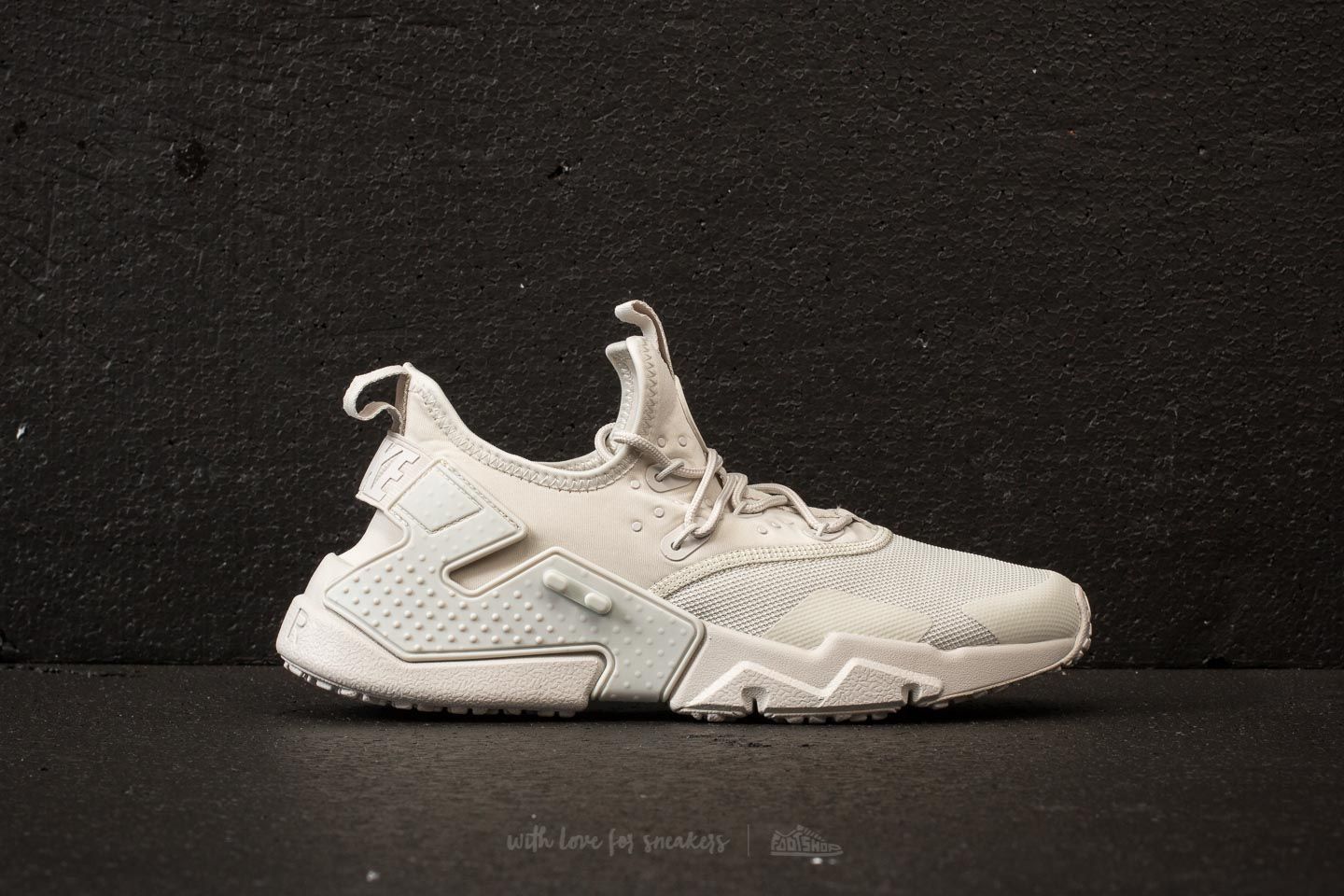 Air huarache run drift store
