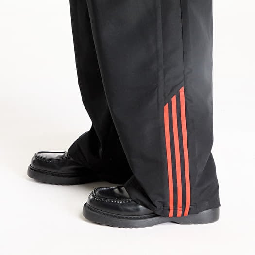 ウォーキング・ランニングウェア adidas WILLY CHAVARRIA WOVEN TRACK PANTS 0400022817420_DARKMARINE?wid=