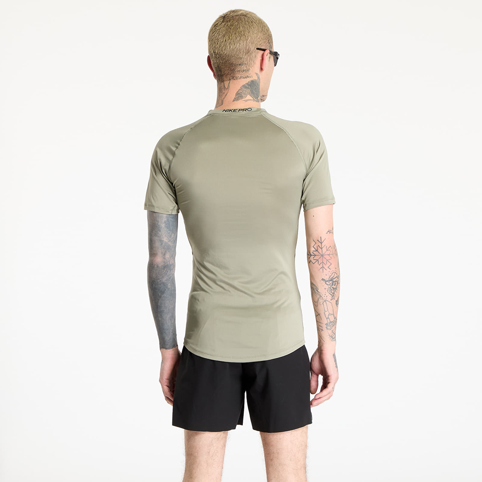 Pólók Nike Pro Men's Dri-FIT Tight Short-Sleeve Fitness Top Light Army/ Black