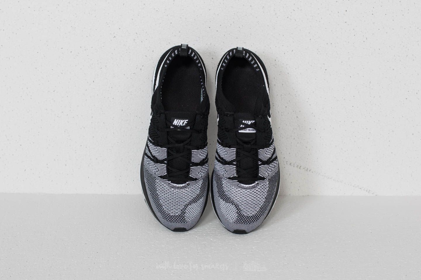 Skor för män Nike Flyknit Trainer Black/ White/ White