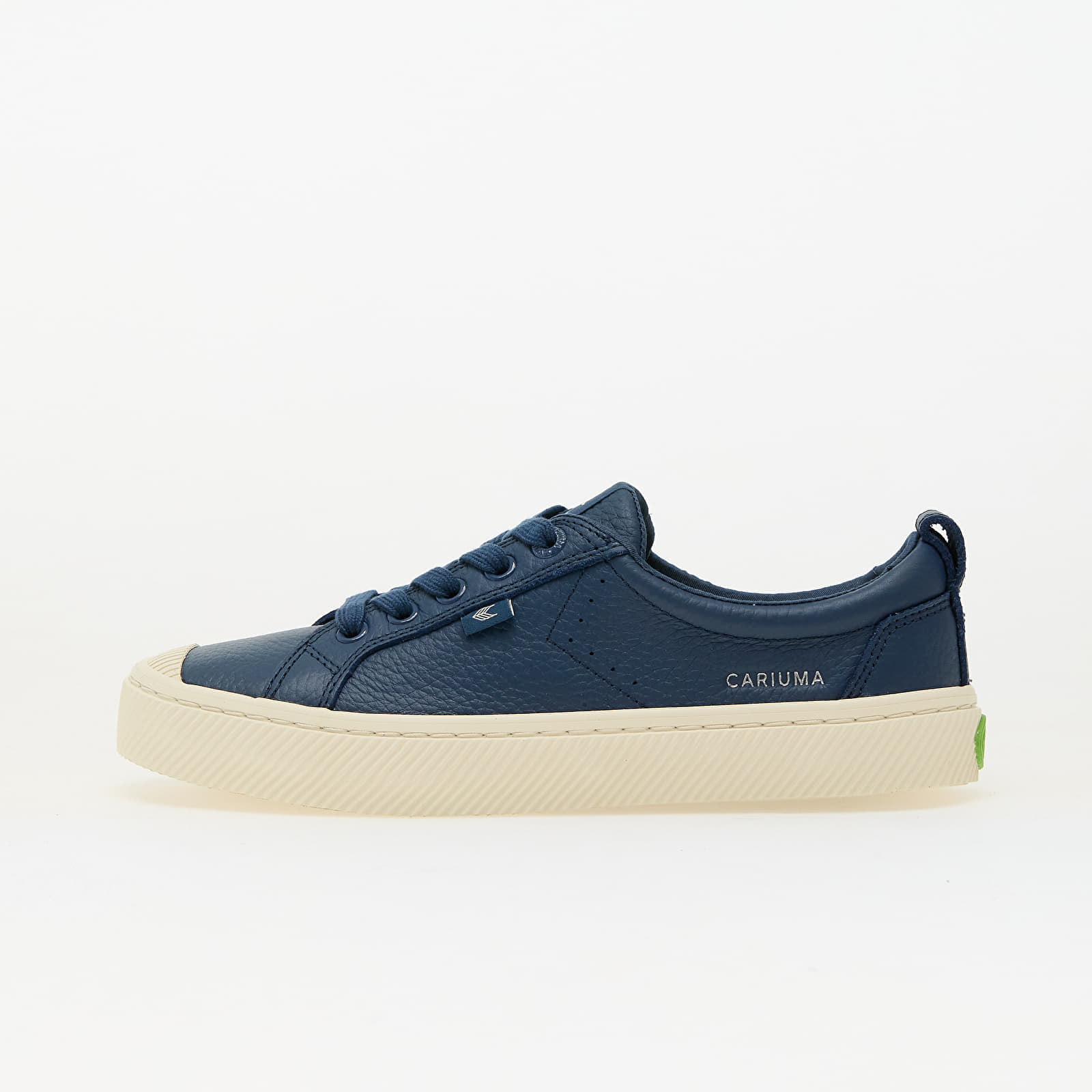 Levně Tenisky Cariuma M Oca Low Dark Denim