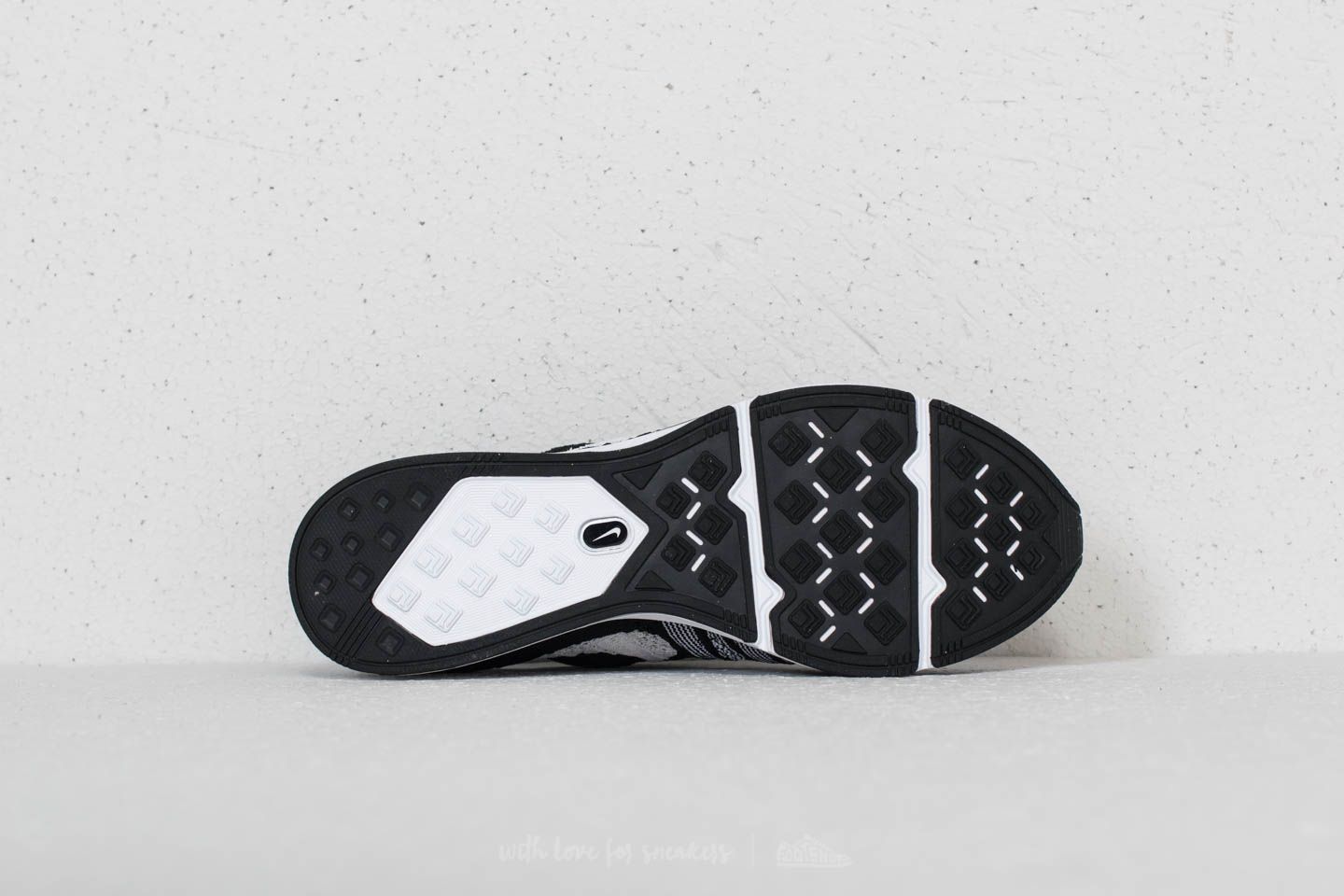 Skor för män Nike Flyknit Trainer Black/ White/ White