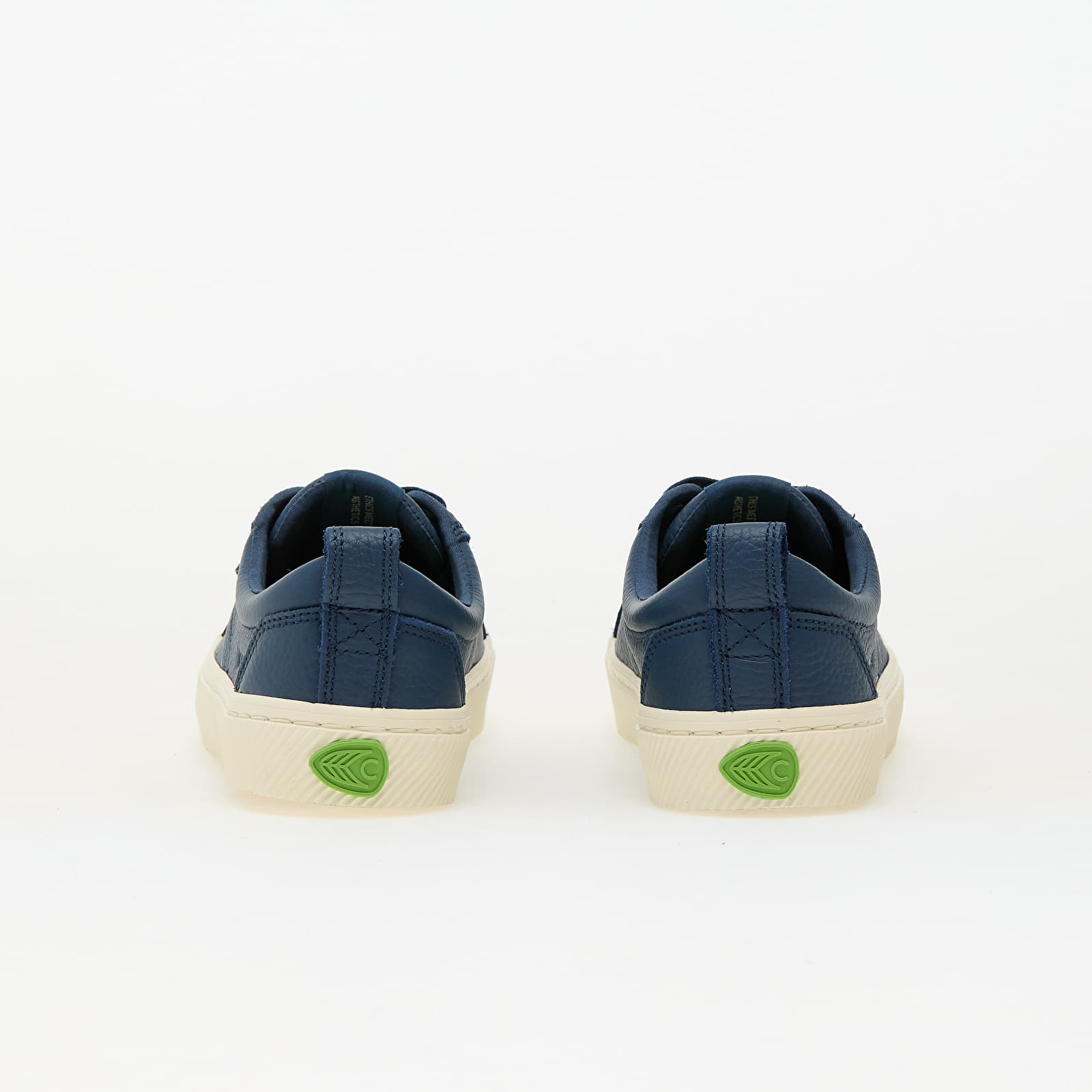 Férfi cipők Cariuma M Oca Low Dark Denim