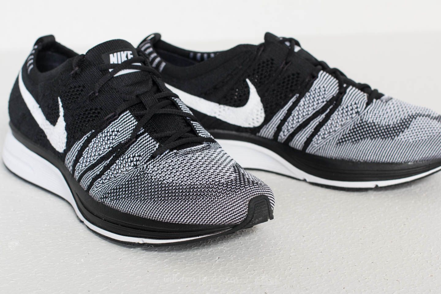 Skor för män Nike Flyknit Trainer Black/ White/ White