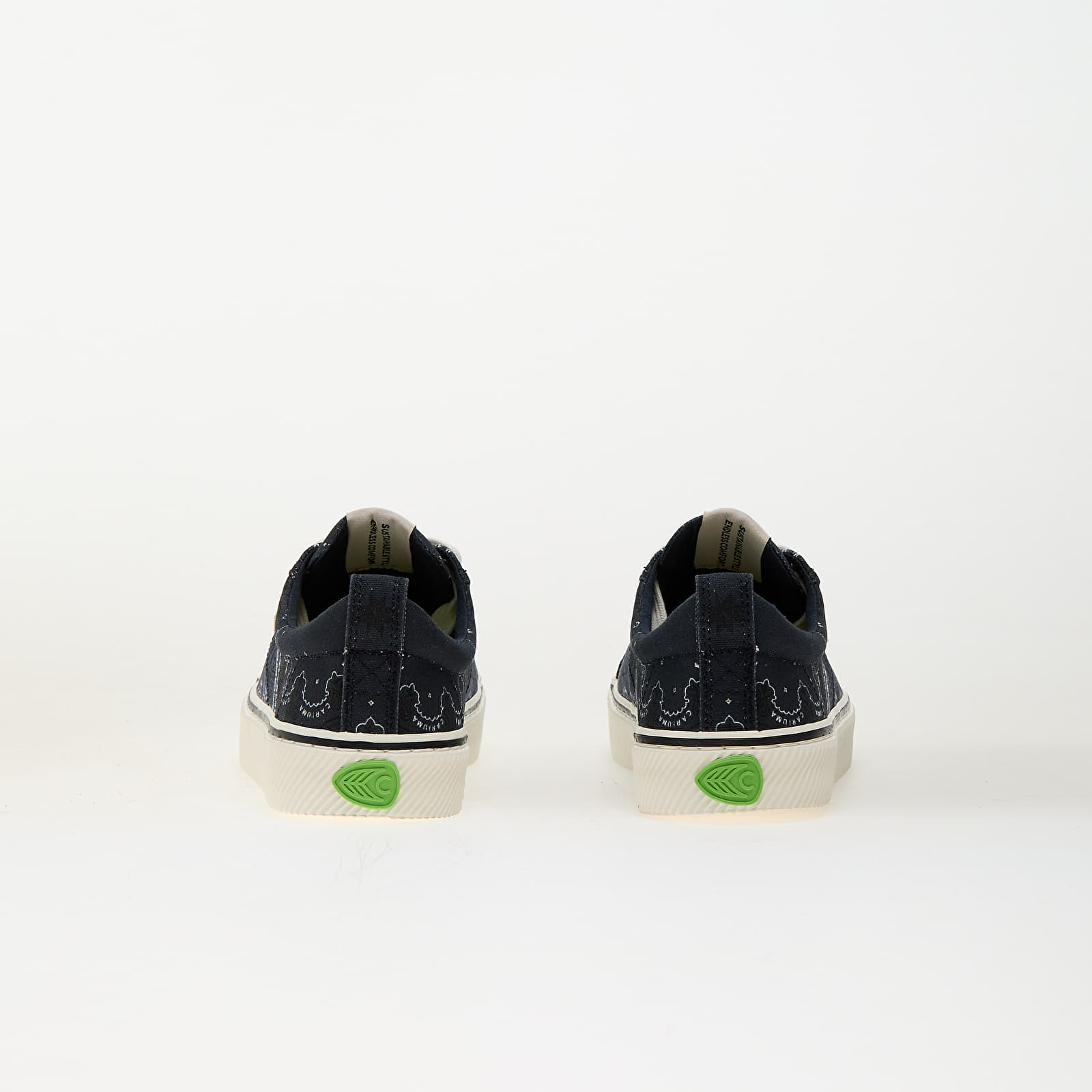 Men's shoes Cariuma M Oca Low Navy Bandana