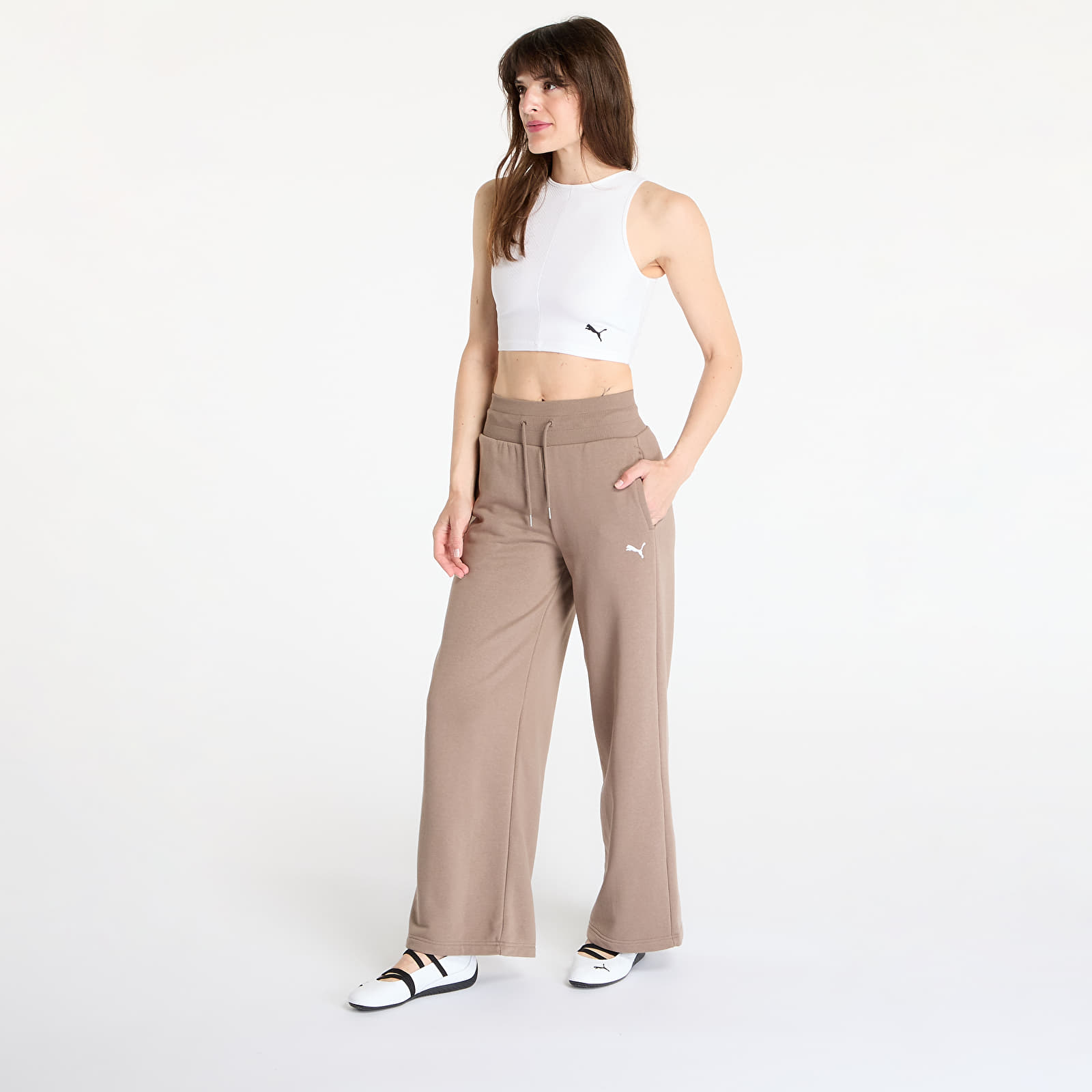Női melegítőnadrágok Puma Wardrobe Essentials Relaxed Wide Leg Sweatpants Totally Taupe