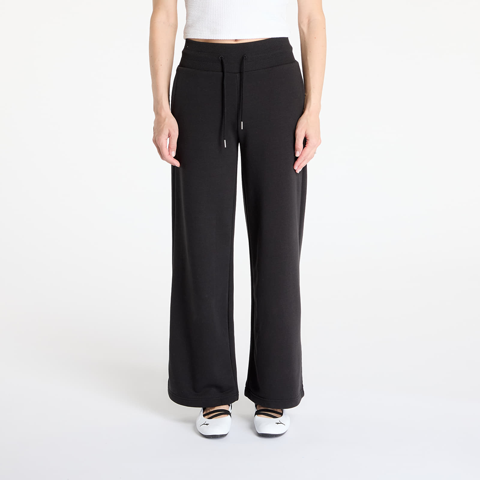 Női melegítőnadrágok Puma Wardrobe Essentials Relaxed Wide Leg Sweatpants PUMA Black