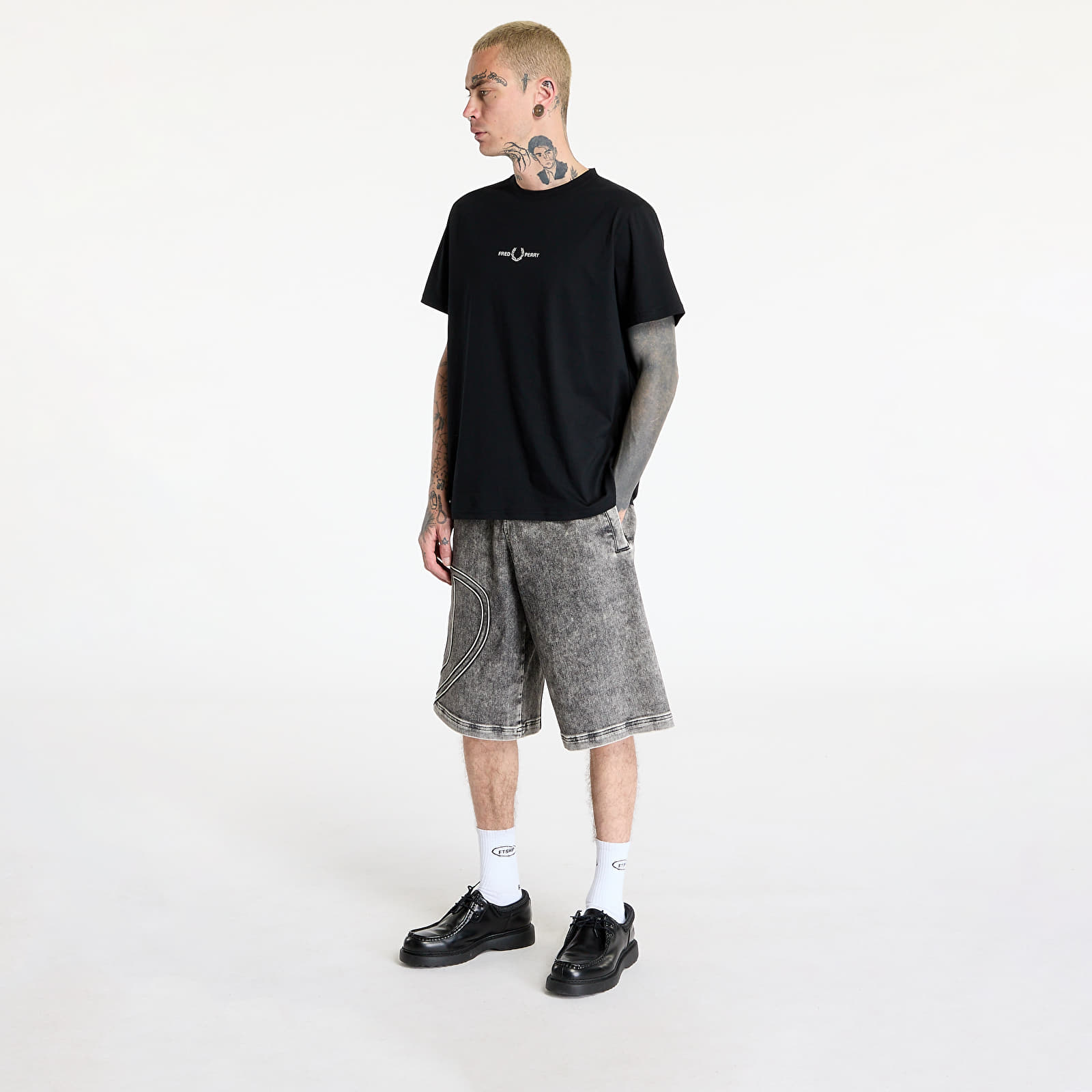 Camisetas FRED PERRY Embroidered T-Shirt Black