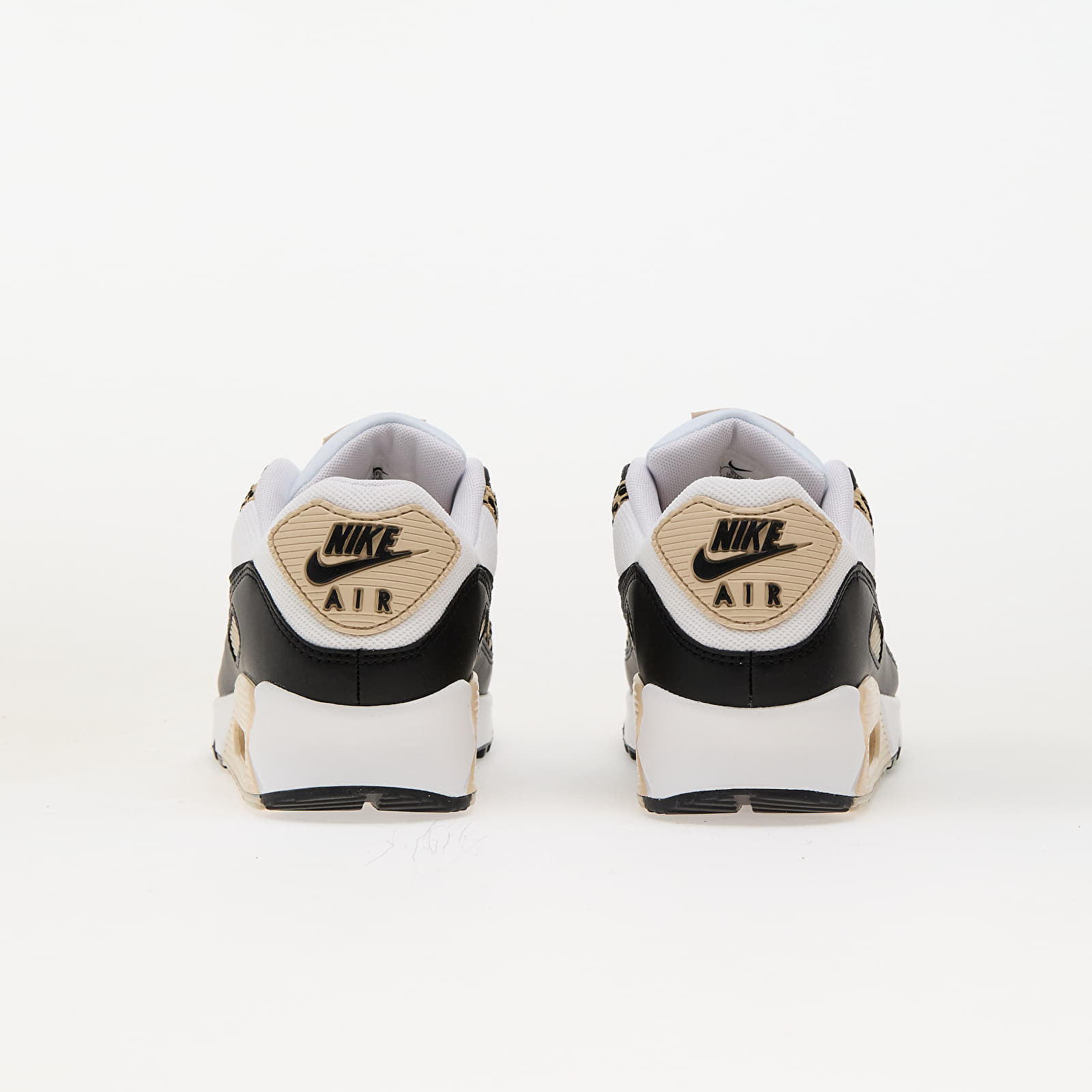 Γυναικεία παπούτσια Nike W Air Max 90 White/ Black-Sanddrift-Hemp