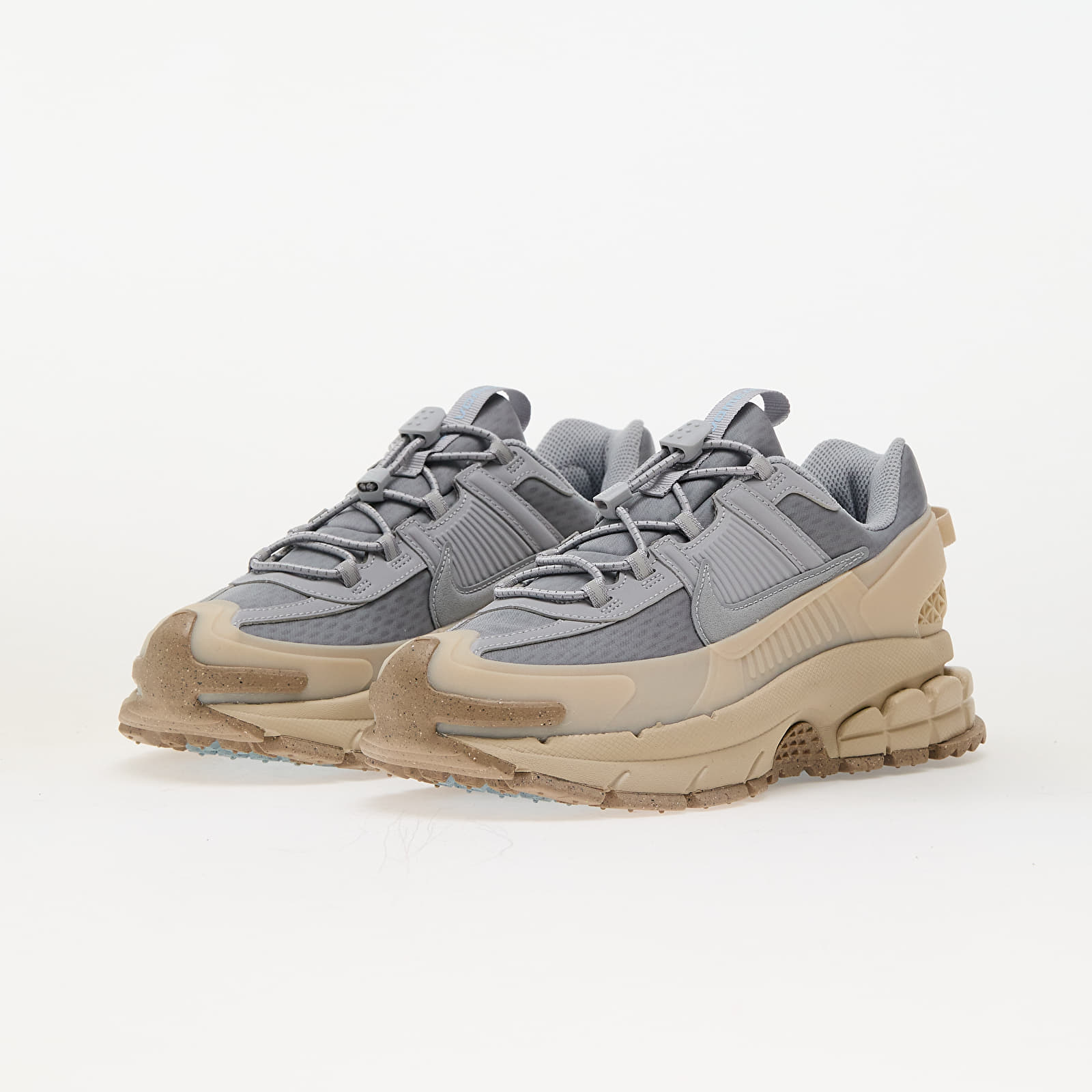 Meeste kingad Nike Zoom Vomero Roam Wolf Grey/ Wolf Grey-Sanddrift-Hemp