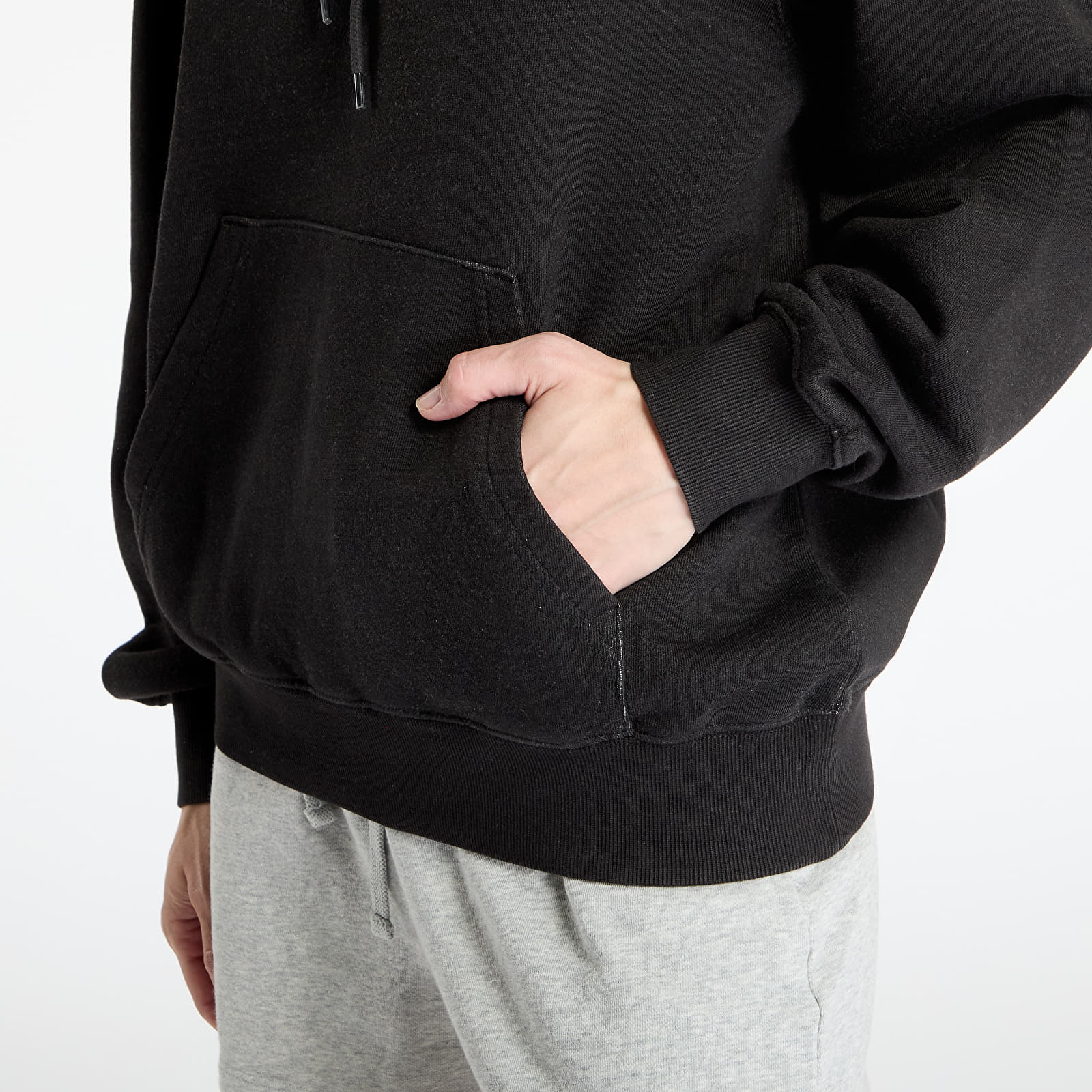 Férfi kapucnis pulcsik Carhartt WIP Hooded Ingo Sweat UNISEX Black Garment Dyed