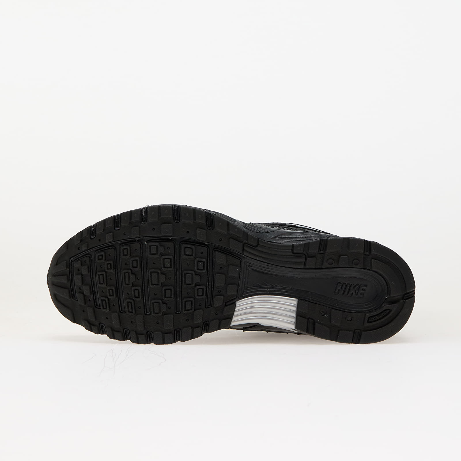 Women's shoes Nike W P-6000 Off Noir/ Metallic Silver