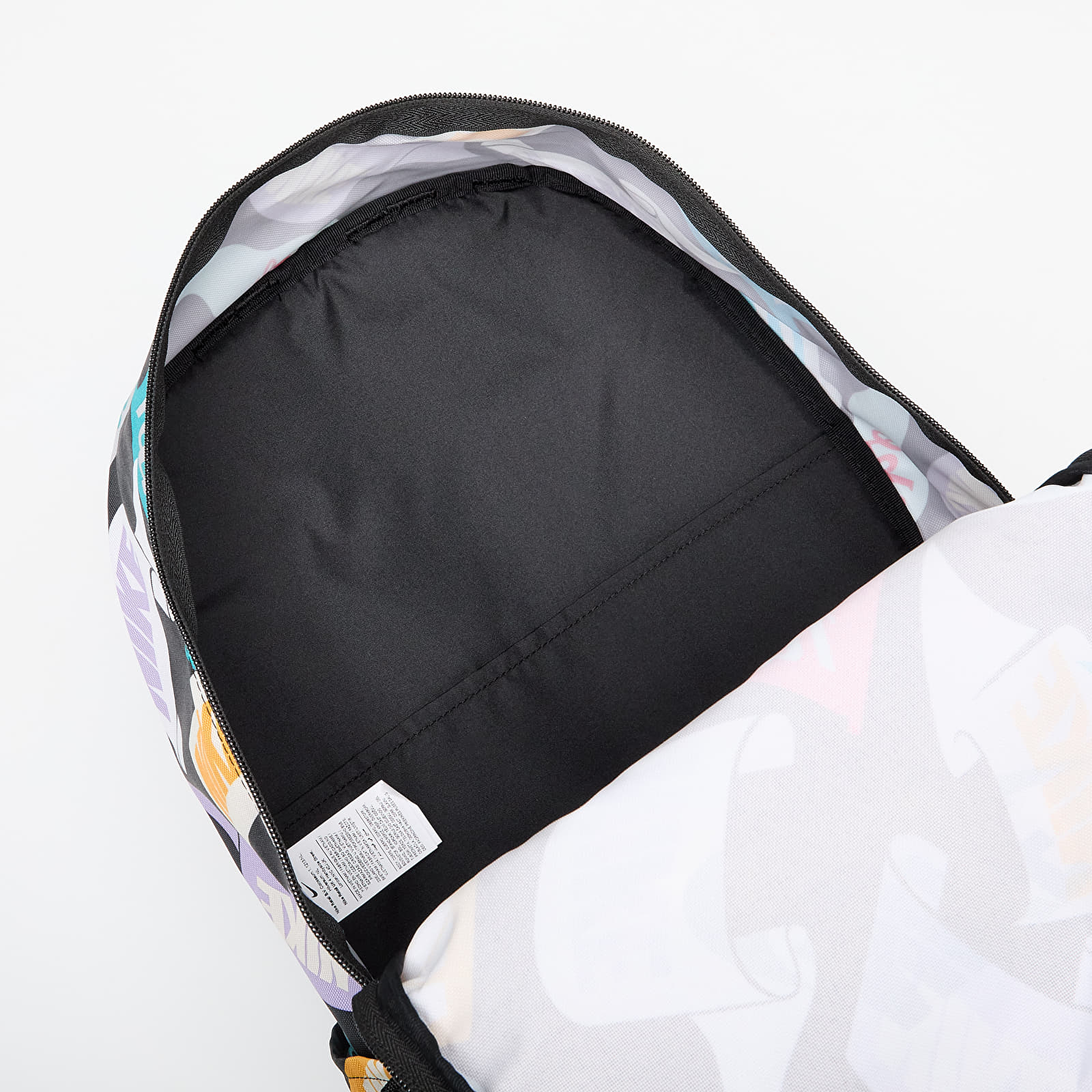Rucksäcke Nike Heritage Backpack (25L) Black/ Black/ White
