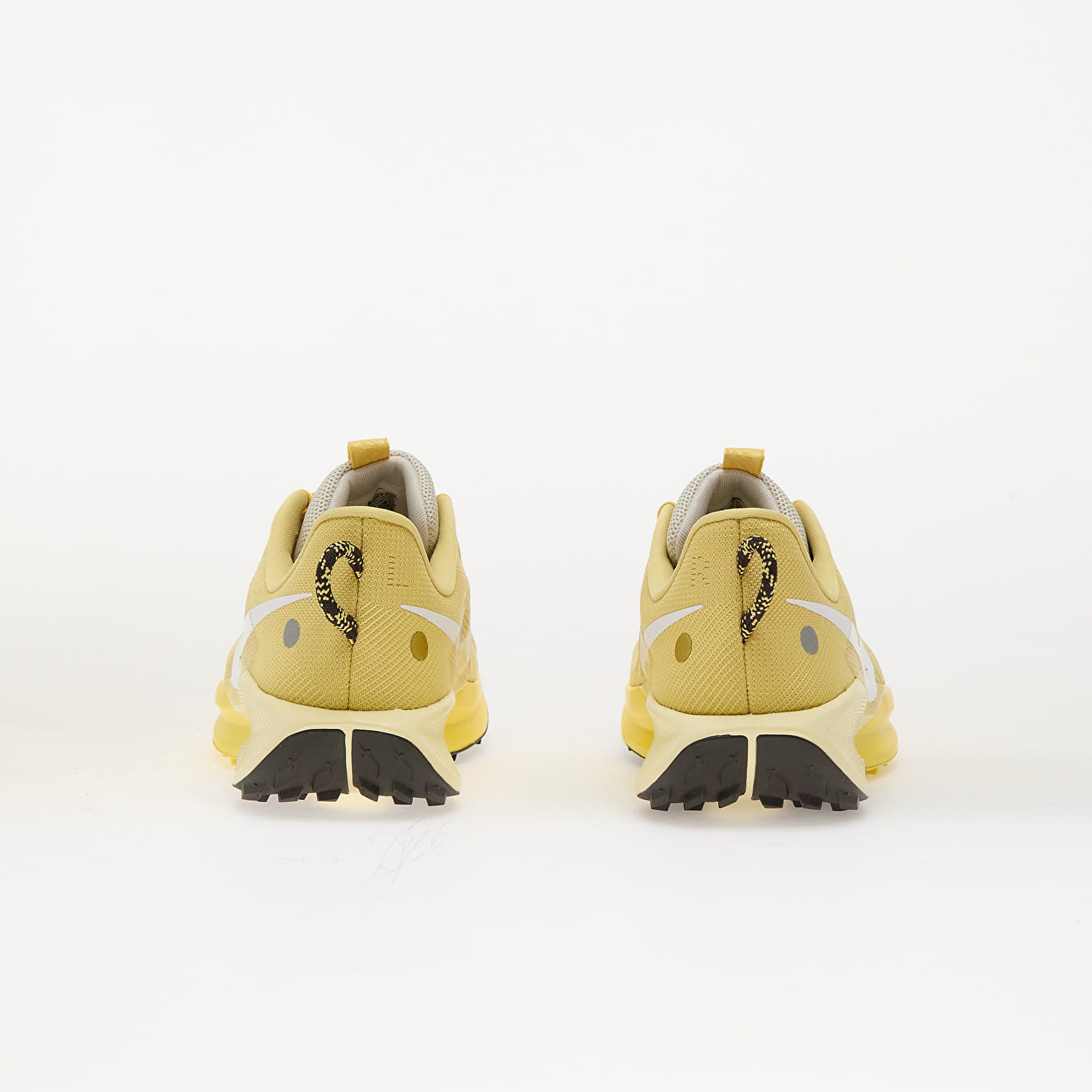 Pánské tenisky a boty Nike Pegasus Trail 5 Saturn Gold/ White-Lightening-Alabaster