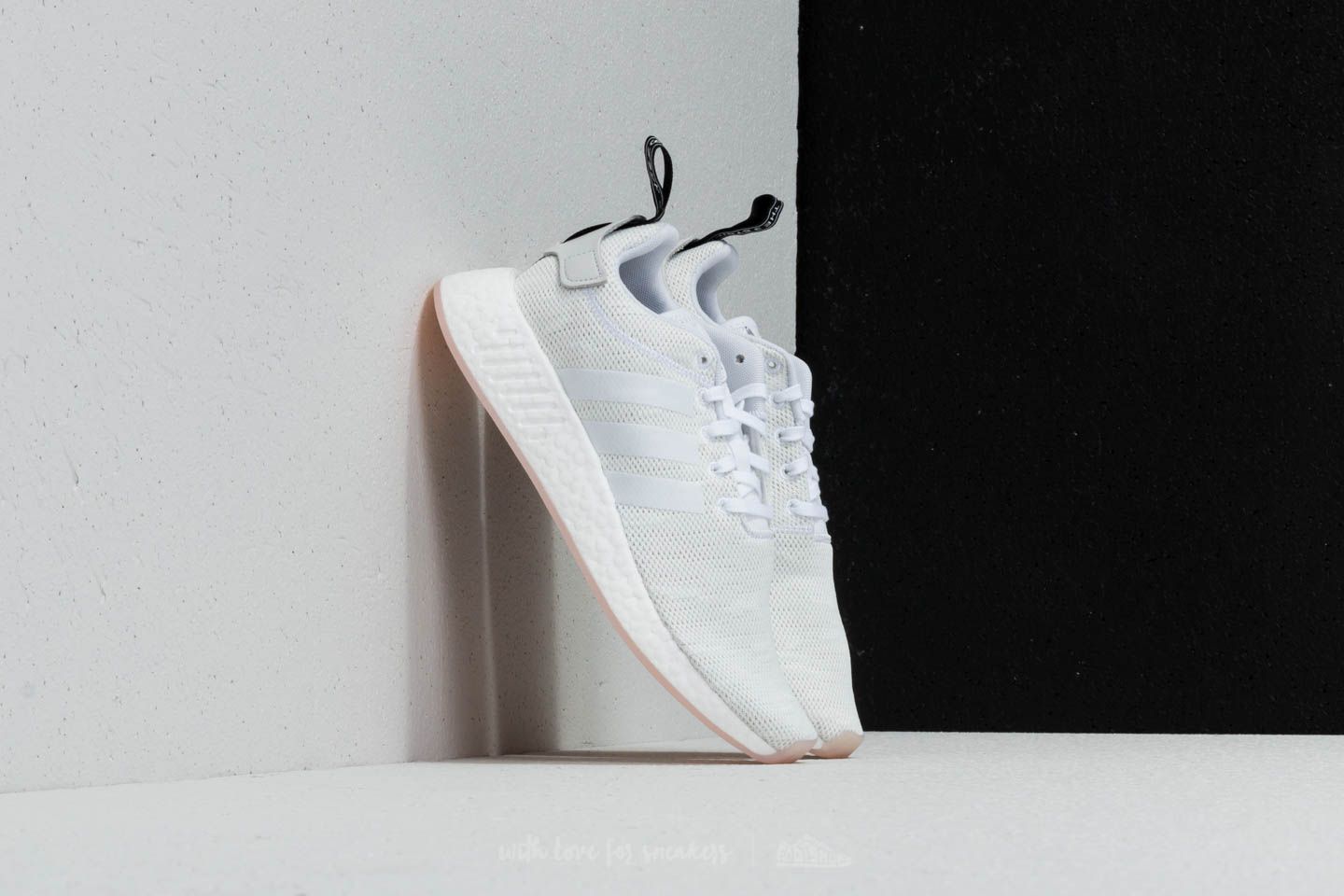 Zapatillas mujer adidas NMD_R2 W Crystal White/ Ftw White/ Core Black