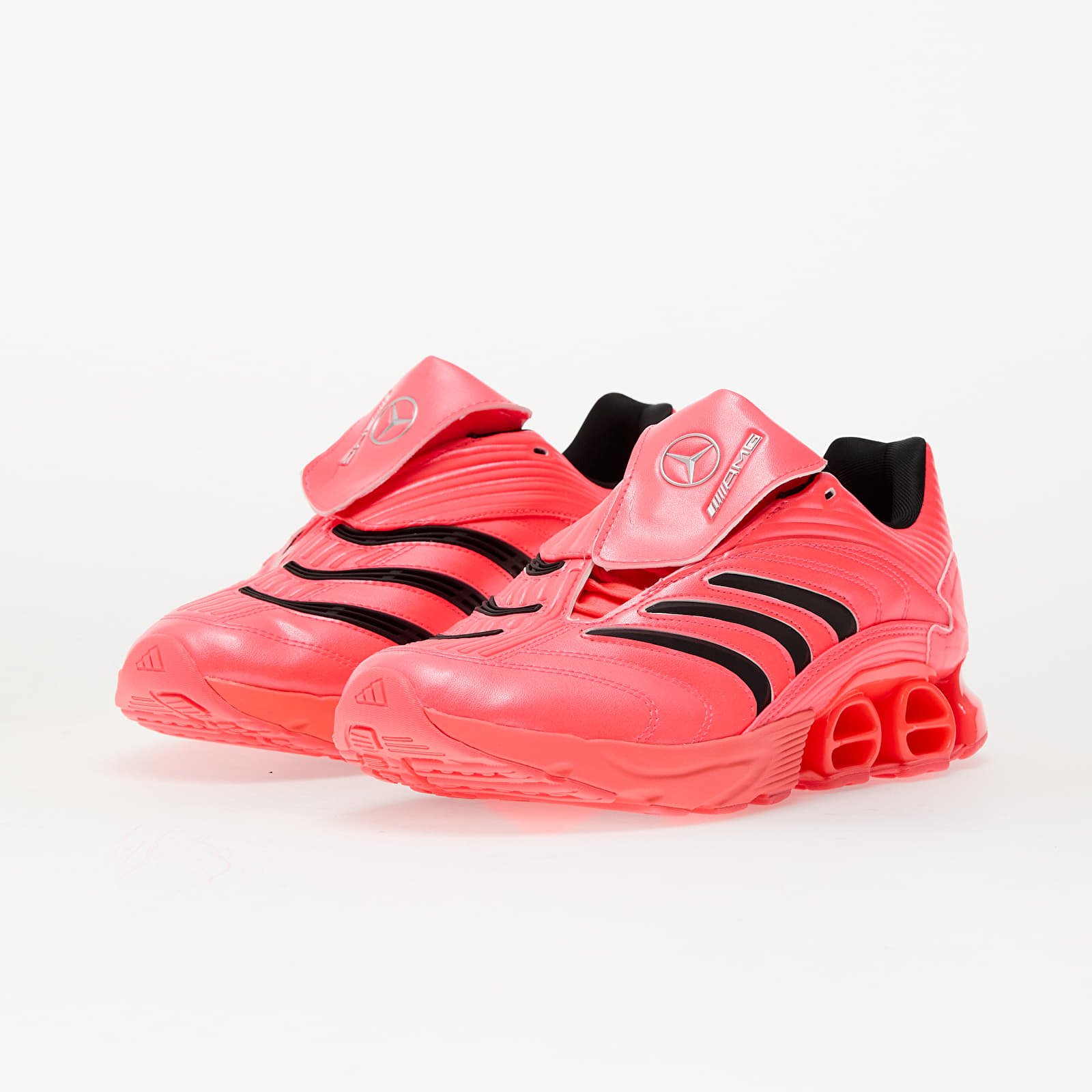 Men's shoes adidas x Mercedes Amg Petronas Formula One Team Predator Megaride Turno/ Core Black/ Silver Metalic