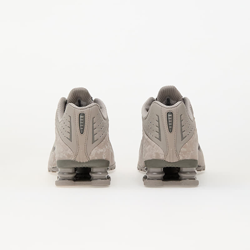 Nike W Shox R4 College Grey/ Flat Pewter | Footshop