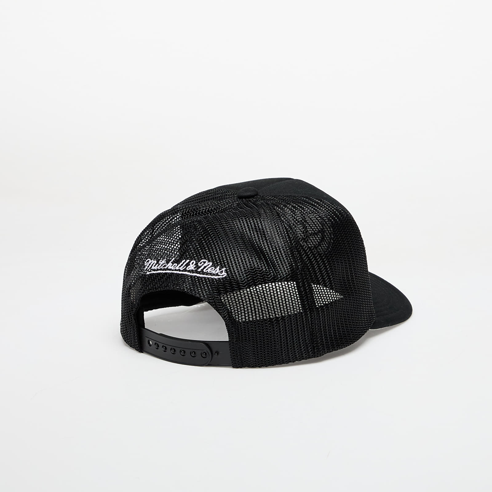 Șepci Mitchell & Ness NBA Evergreen Nets Trucker Cap Black