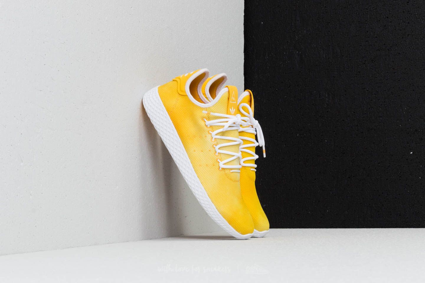 Adidas x sales pharrell williams yellow