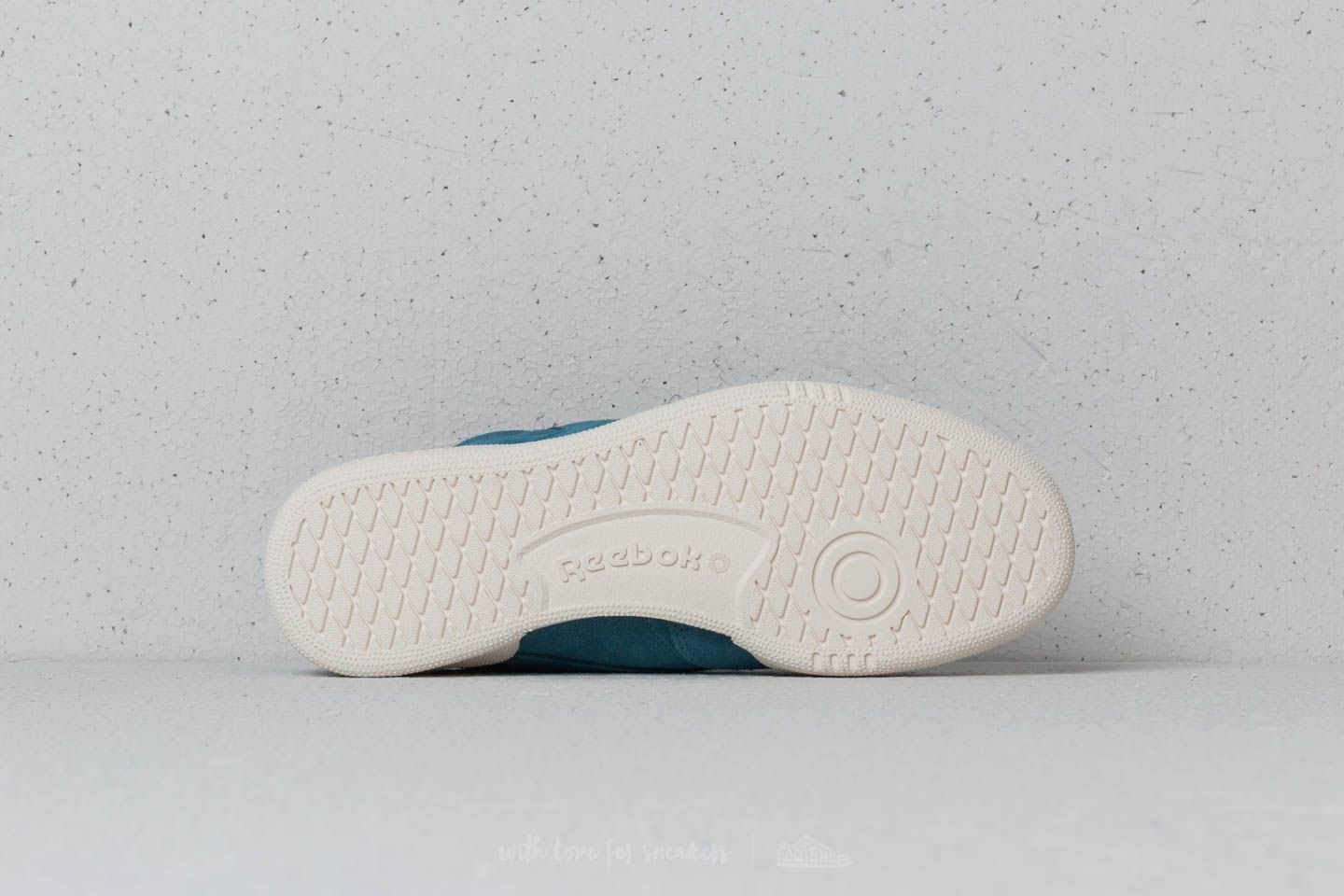 Încălțăminte și sneakerși pentru bărbați Reebok x Montana Cans Club C 85 Mt. Fuji/ Chalk