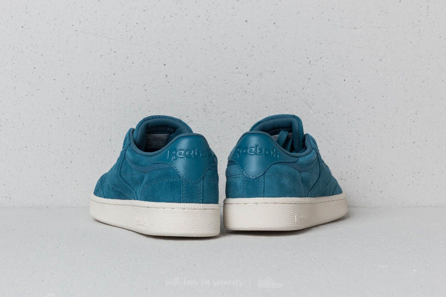 Încălțăminte și sneakerși pentru bărbați Reebok x Montana Cans Club C 85 Mt. Fuji/ Chalk