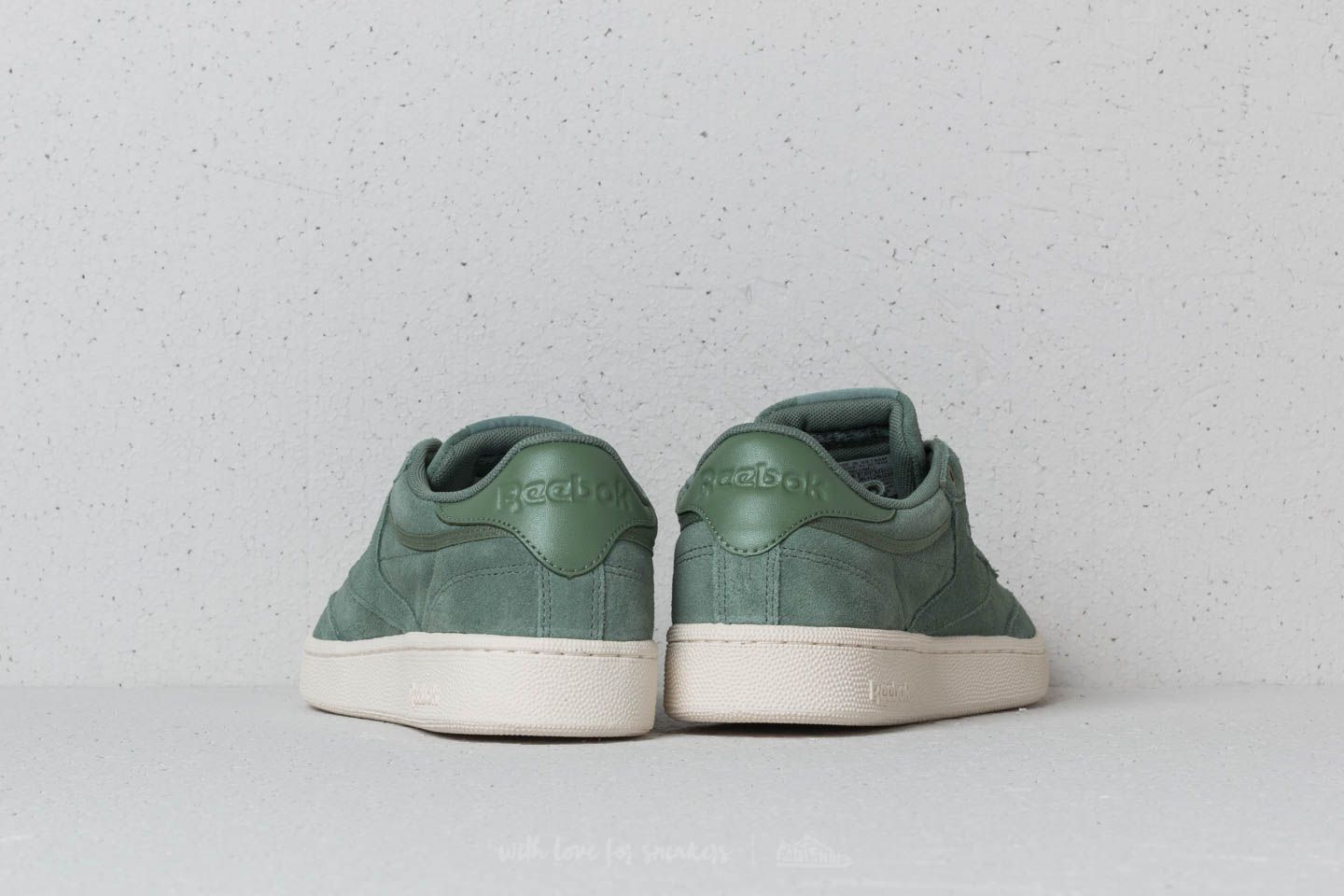 Herren Sneaker und Schuhe Reebok x Montana Cans Club C 85 Manilla Light/ Chalk