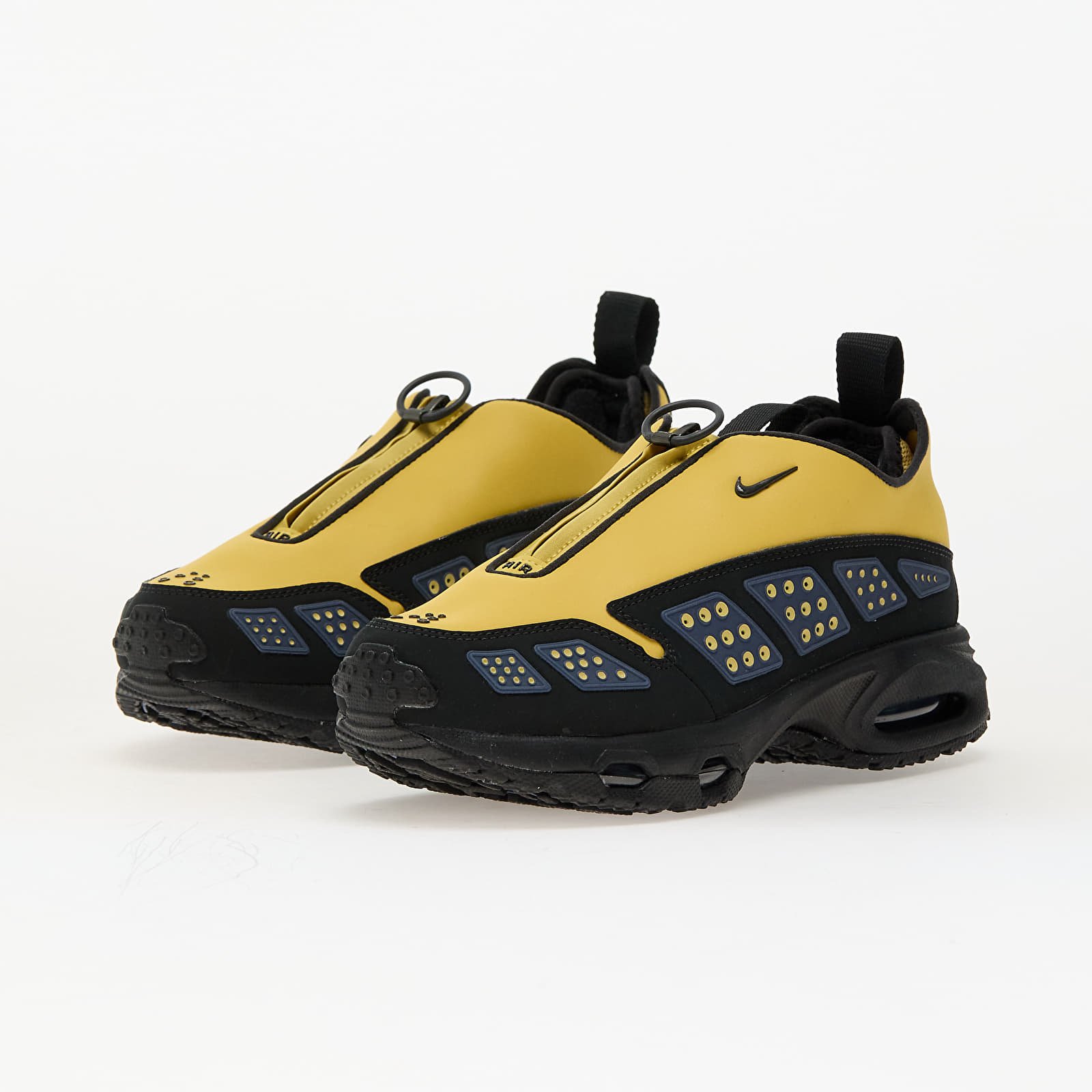 Sieviešu apavi Nike Air Max Sndr Saturn Gold/ Off Noir-Diffused Blue-Black