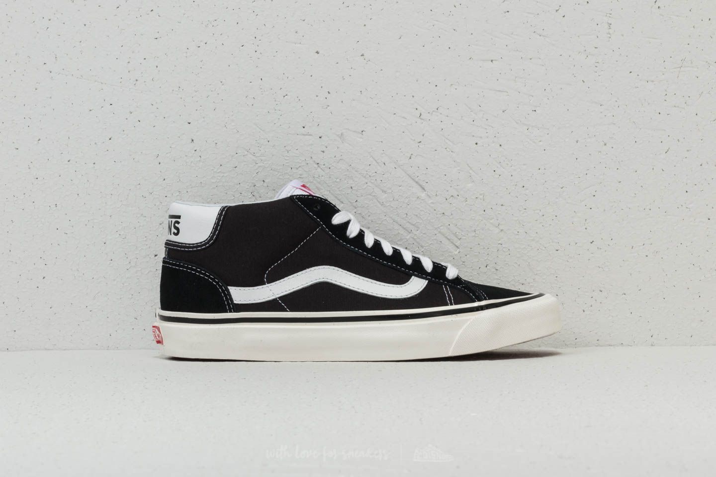 Men s shoes Vans Mid Skool 37 DX Anaheim Factory Black White Footshop