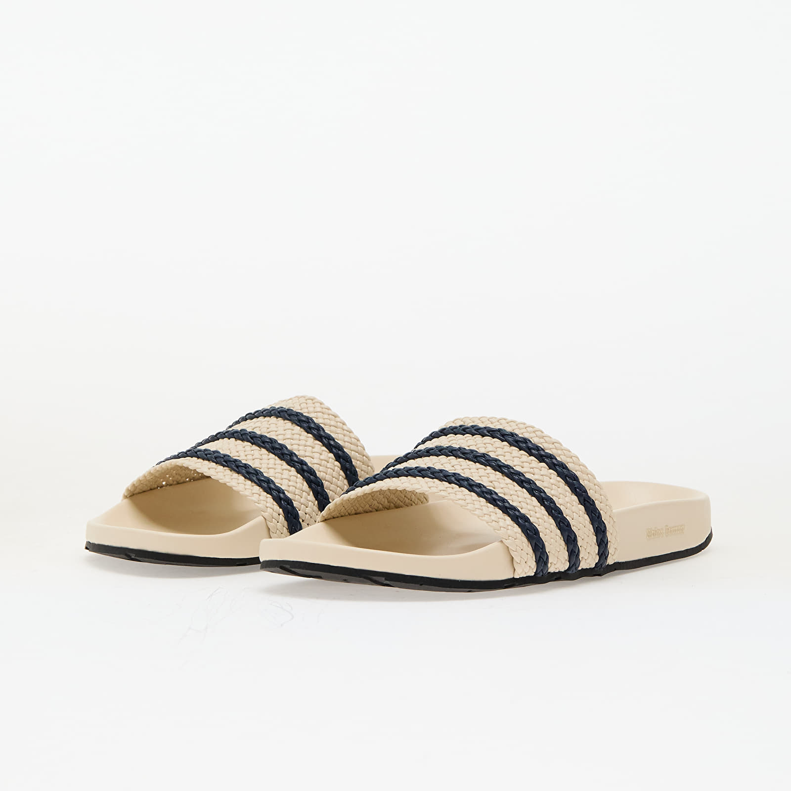 Meeste kingad adidas  x Wales Bonner Adilette Wonder White/ Wonder White/ Night Indigo