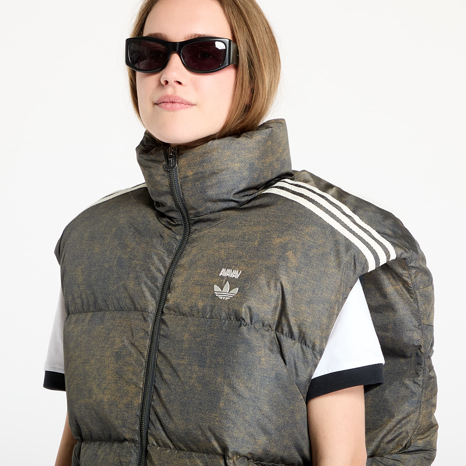 Mellények adidas x Avavav Puffer Vest Dark Grey/ Carbon