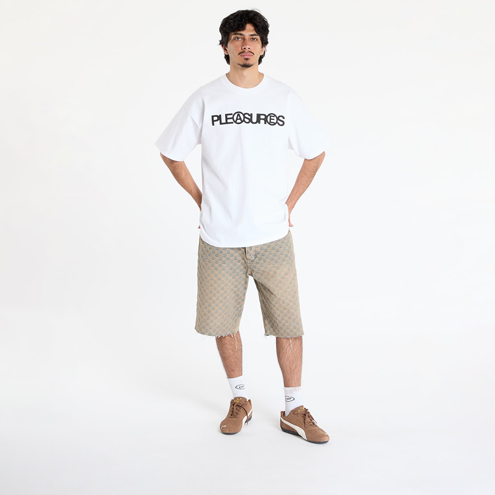 Camisetas PLEASURES Fanzine T-Shirt White