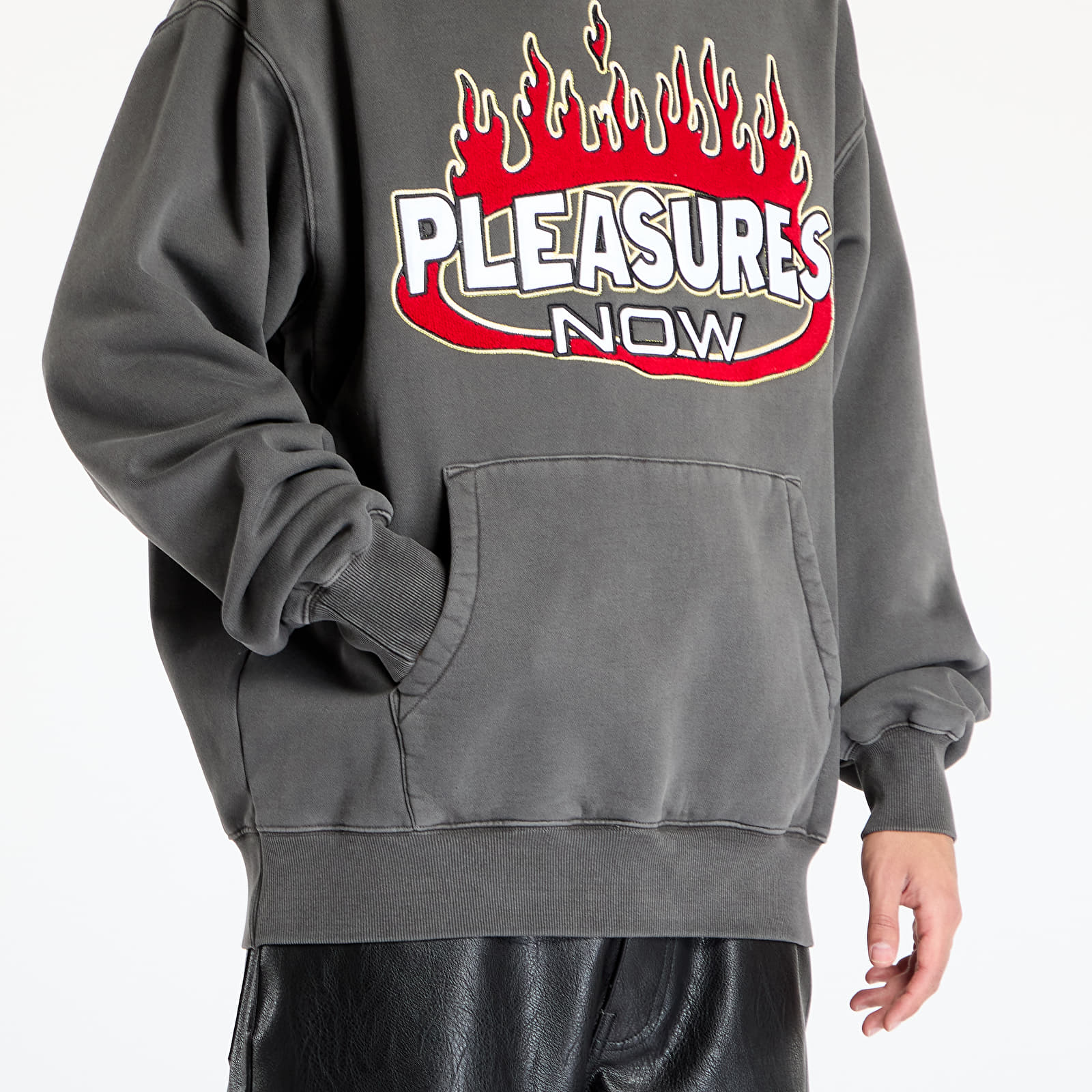 Sudaderas PLEASURES Flame Hoodie Faded Black