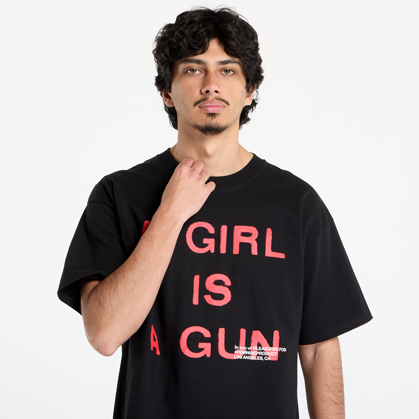 Magliette PLEASURES Girl Is A Gun T-Shirt Black